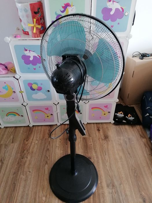 Vând ventilator Rowenta