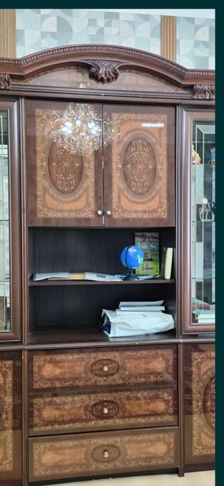 Қабырға шкаф сатылады