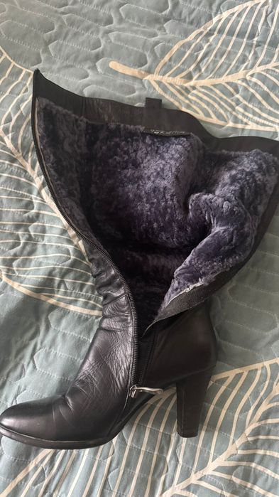 Кожанный 35 размер зима