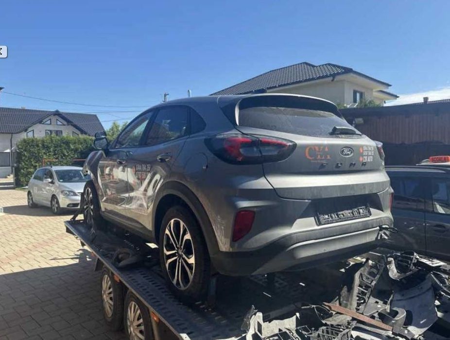 Vând ford puma 2024 avariat