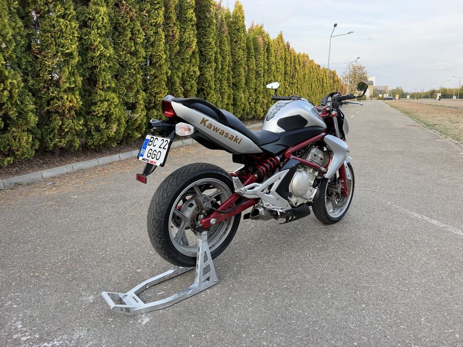 Kawasaki ER-6N 650 ( fabricatie 2009 ) Se poate limita A2