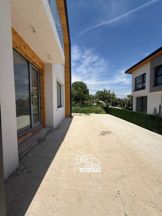 Продава се Къща в с. Богомилово, Област Стара Загора - 100 кв.м за 1800 €/кв.м - Снимка #15