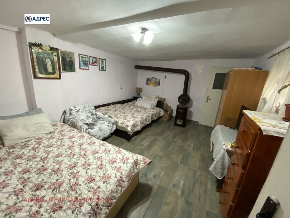 Къща в Враца, област-с.Добролево площ 150 цена 70000