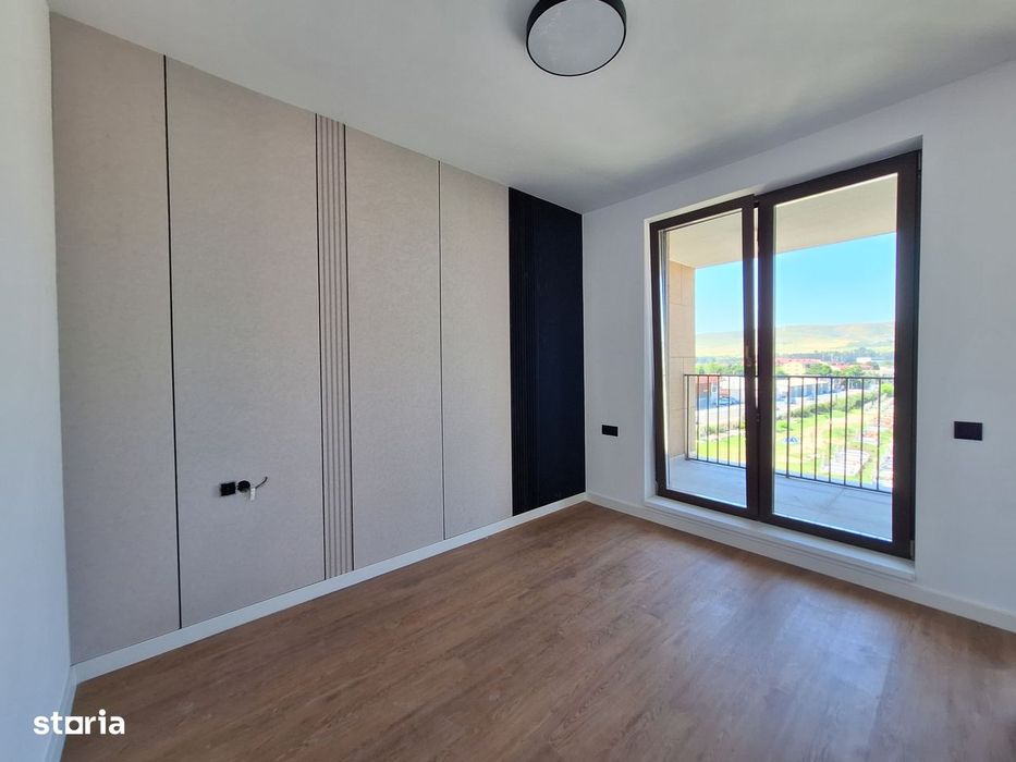 Apartament cu 2 camere, 40 mp, balcon, zona Eroilor — fotografia 3