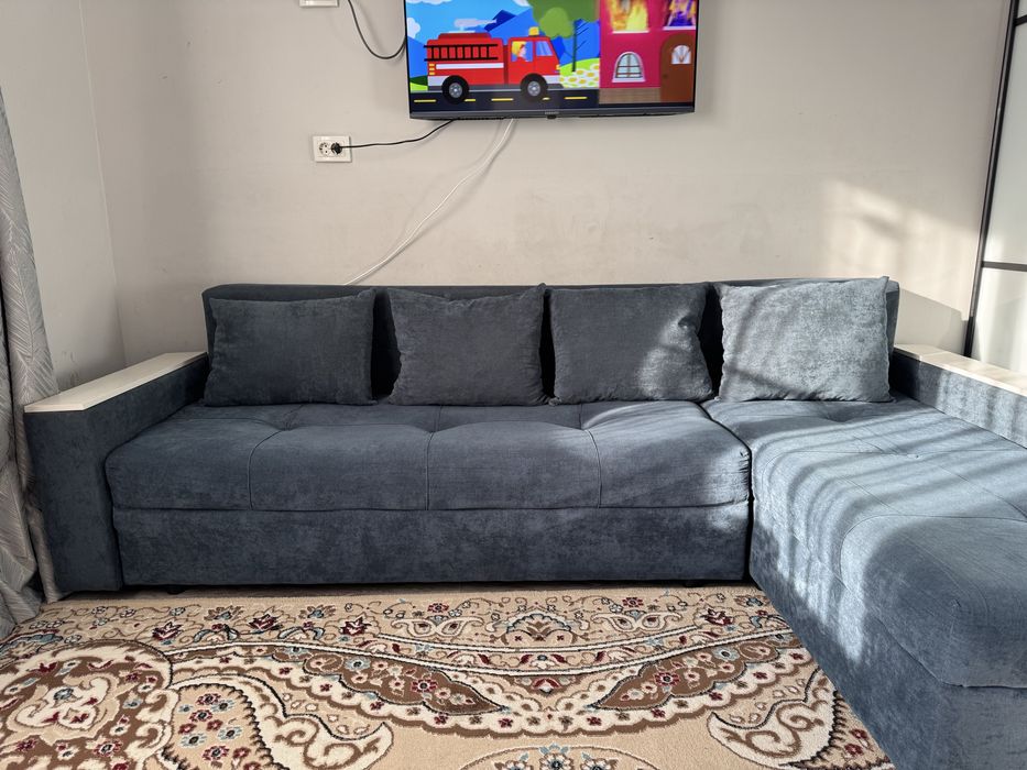 Срочно продаю диван