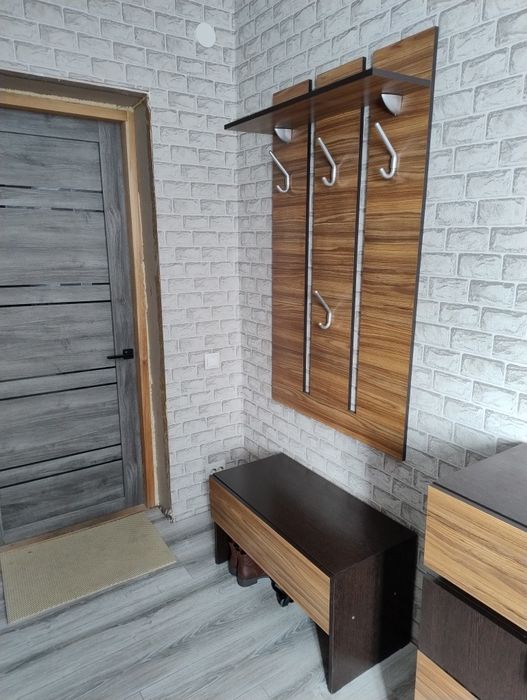 Прихожая,пять предметоа