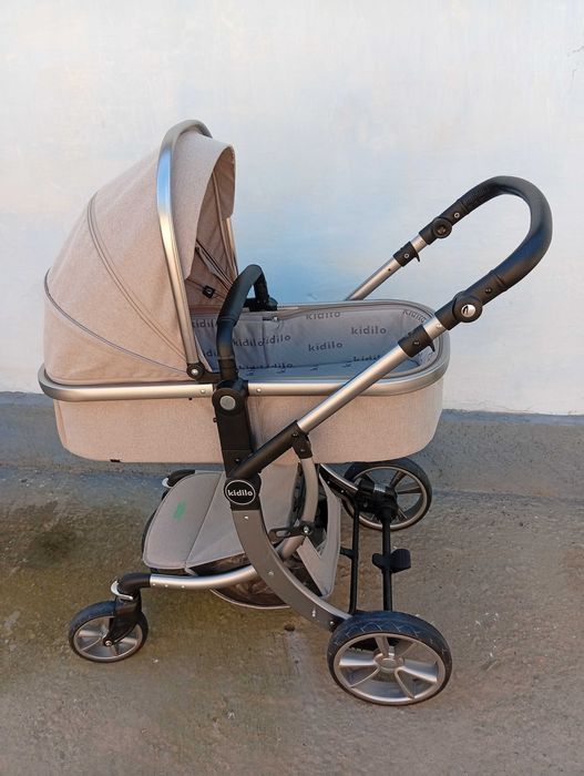 Продается абсолютно в отличном состоянии коляска комплект