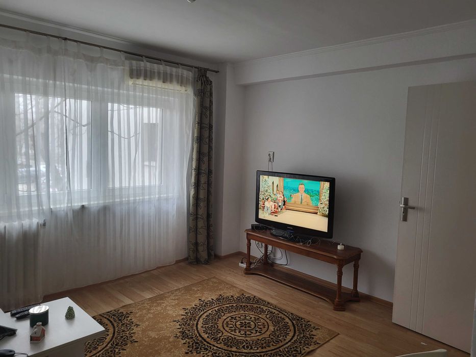 Particular 2 cam, in apropiere de Mall Vitan si metrou Mihai Bravu