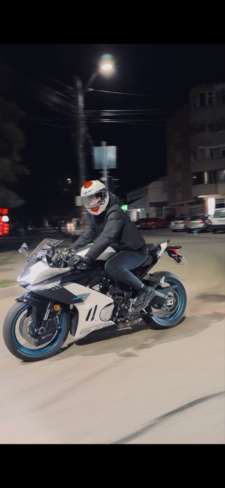 CF MOTO 675 sr-r