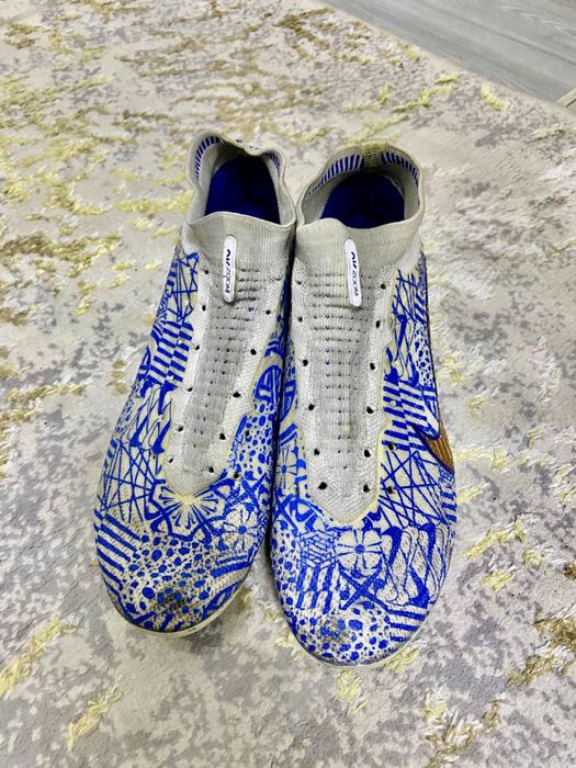 Бутсы найк синя белые