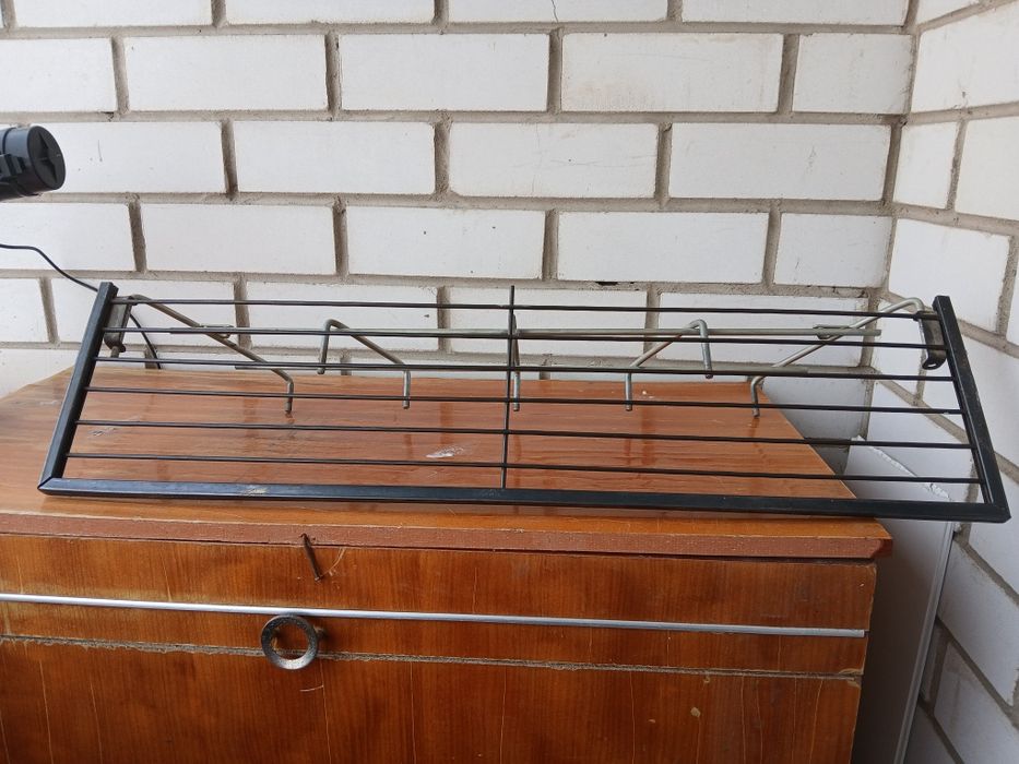 Продам Вешалку настеную