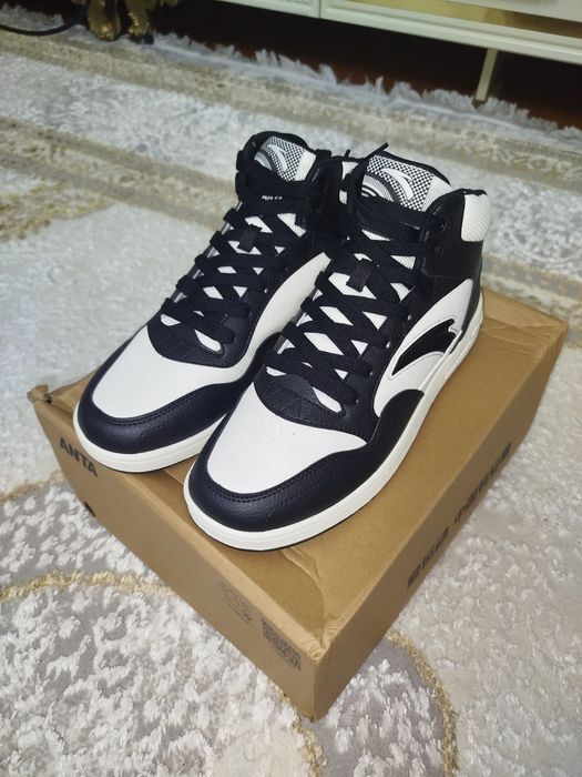 Orginal Anta krasovka 43