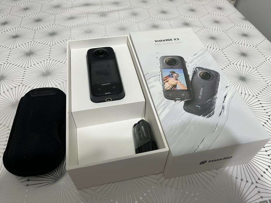 Экшн-камера Insta 360 X3