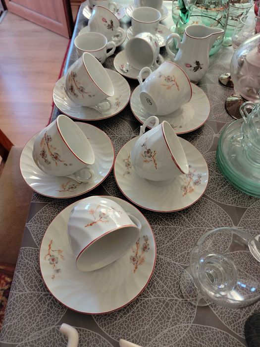 Керамични и стъклени чаши и сервизи за греяна ракия