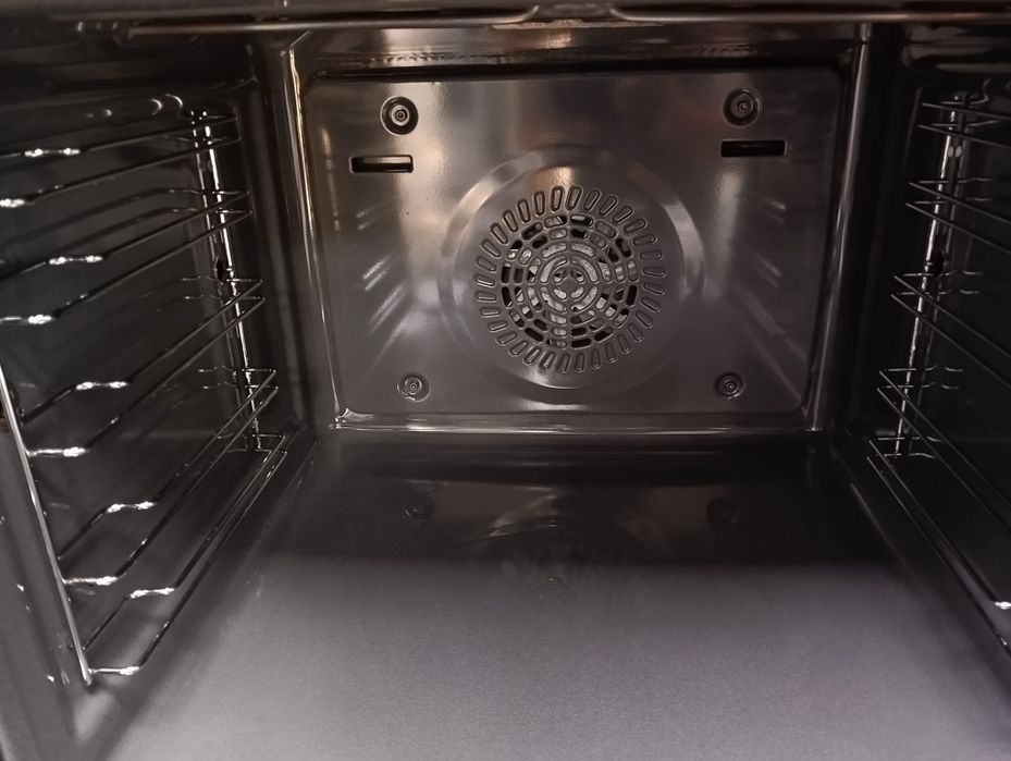 Като нова печка за вграждане Сименс Siemens с две години гаранция!