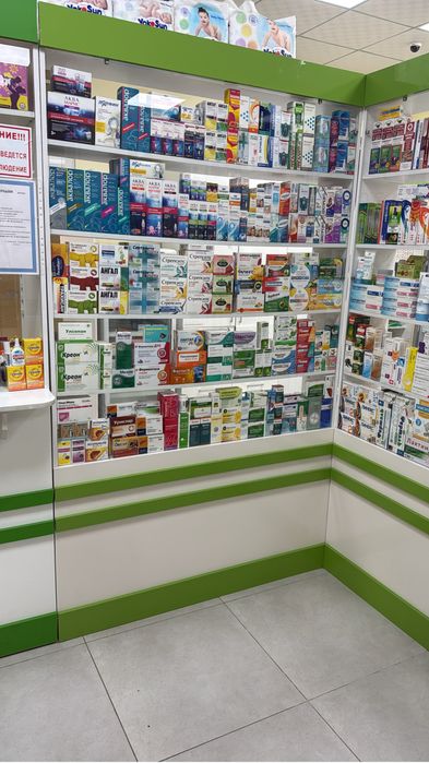 Витринные полки.