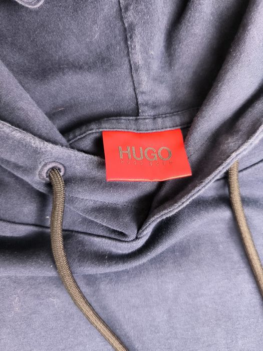 Hugo суичър L размер