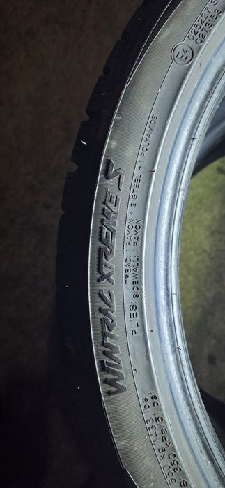 2 бр.Зимни гуми VREDESTEIN 225/40/19 ДОТ3818