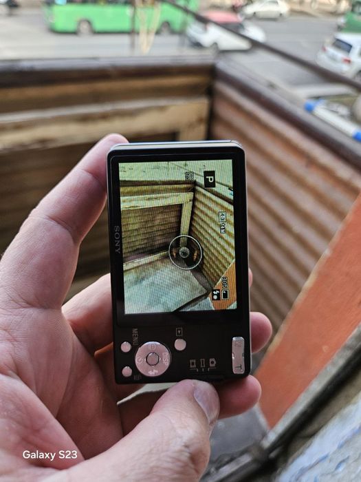 Цифровой фотоаппара Sony