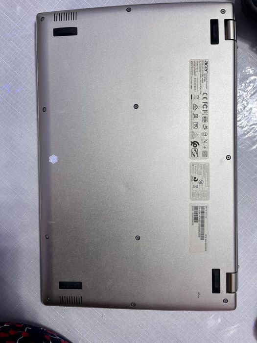 Продаю ноутбук Acer Swift 1