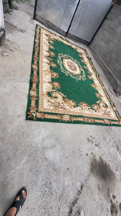 Продам ковёр в .