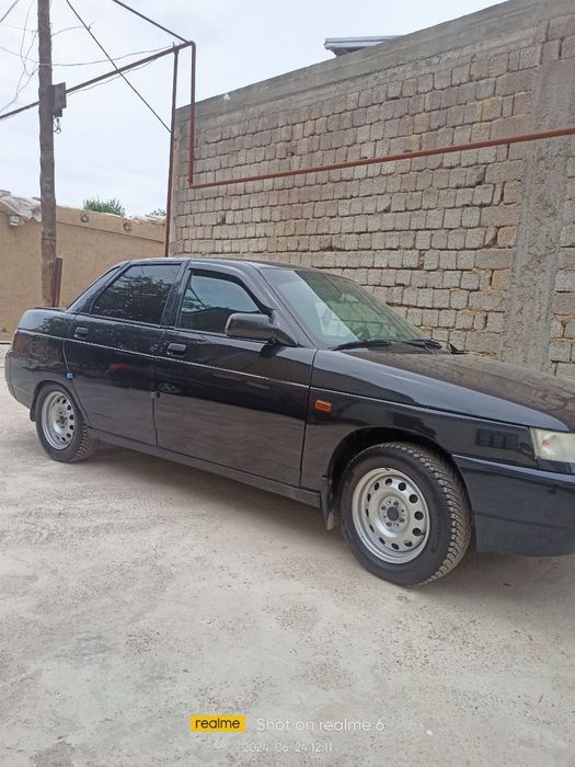 Vaz_2110 sotiladi