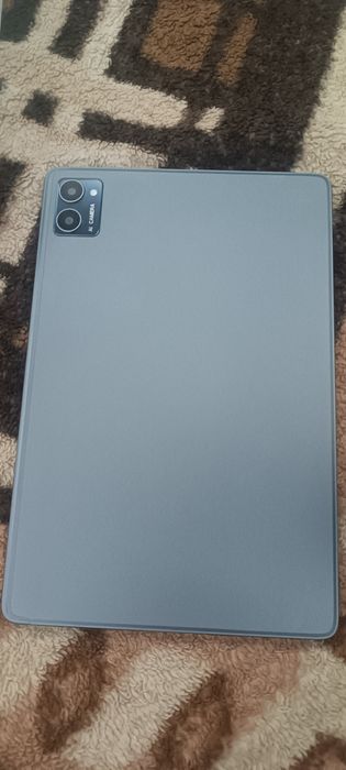 Продается планшет срочно!!