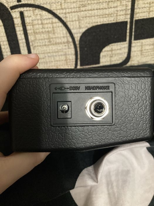 Amp pentru chitara electrica