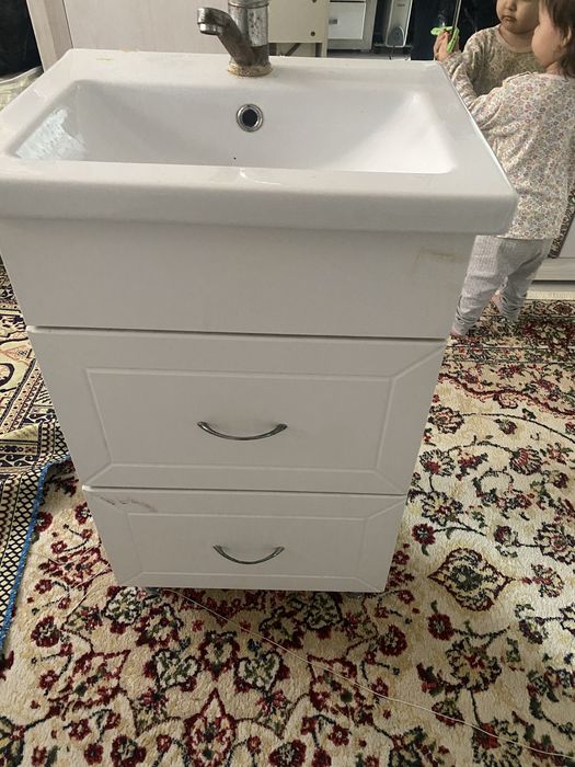 Роквина шкаф мен