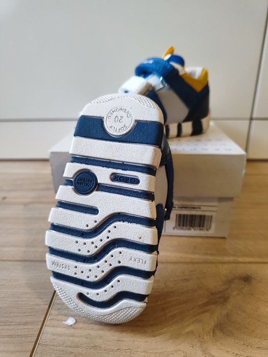 Бебешки обувки Geox - като нови