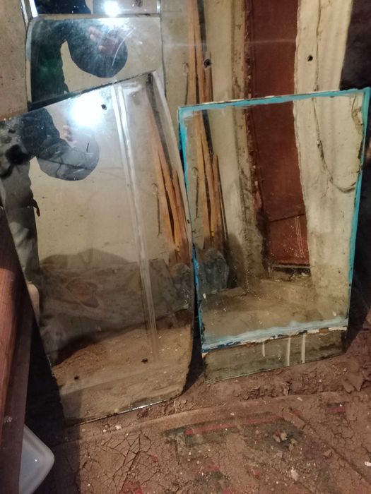 Продам зеркала адрес 6 мкр(кунаева)