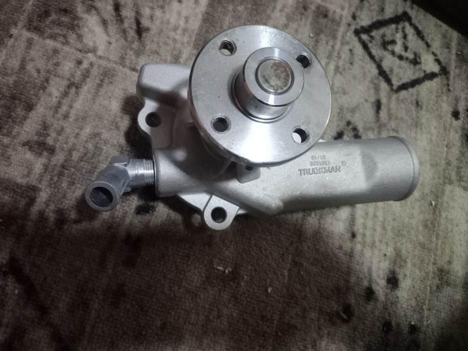 Продам помпу Уаз