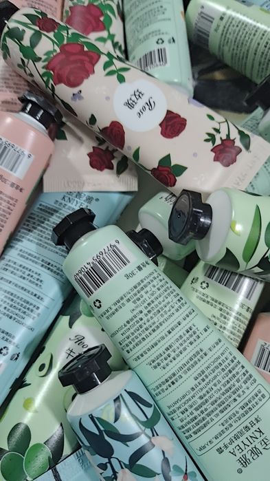 Ayollar uchun orginal kosmetika