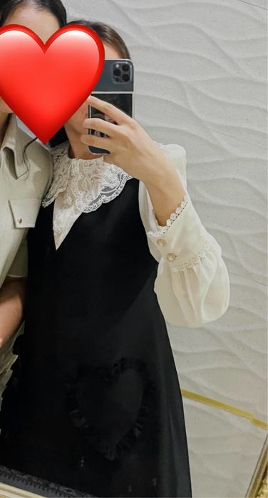 Красивое платье с воротником,в идеальном состоянии