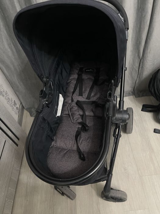 Продается Evenflo Pivot Modular 3-в-1 с люлькой и автокреслом