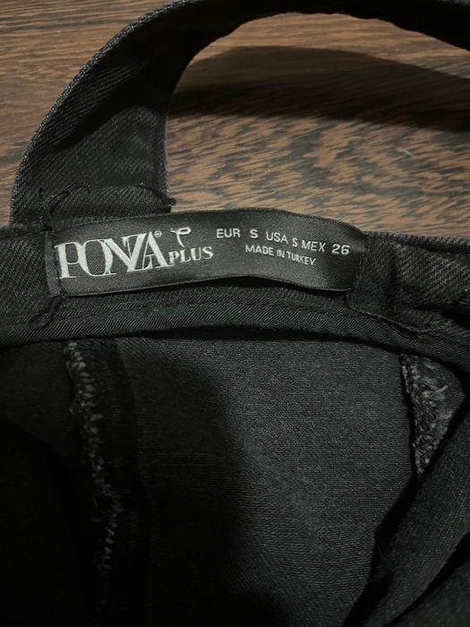 Salopeta blugi neagră marimea S dar se potriveste mai bine la xs/xss