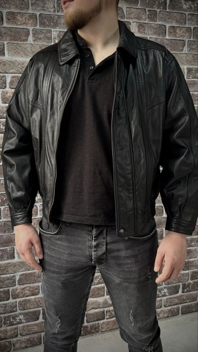 Винтажная кожаная куртка-бомбер