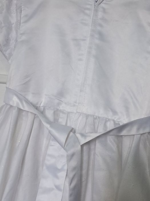 Платье продам продам