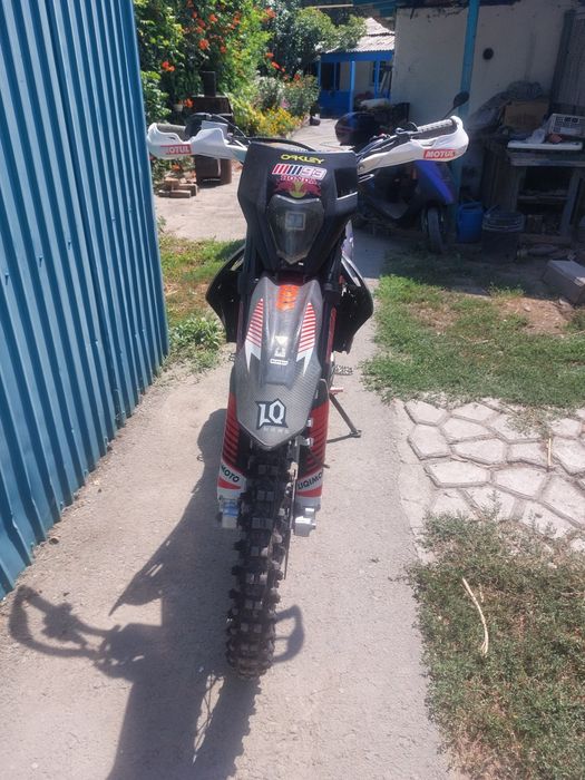 Продам мотоцикл LQ 250 эндура