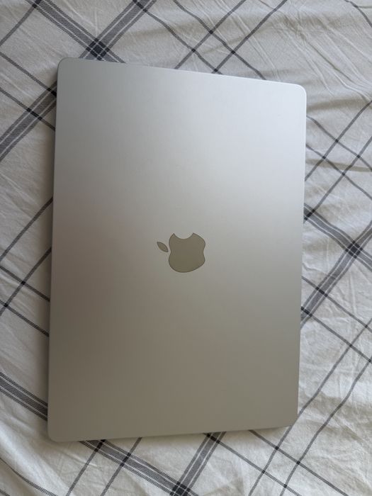 MacBook Air 15 2023 года