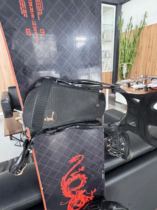 Продаётся комплект: сноуборд ботинки Австрия