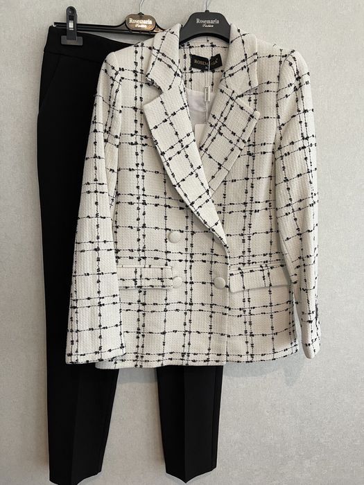 Брючный костюм новый