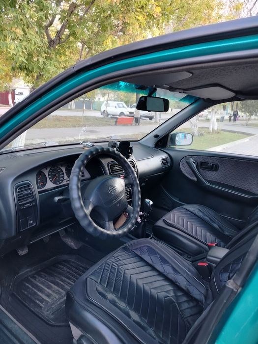 Продам Nissan Premier P10