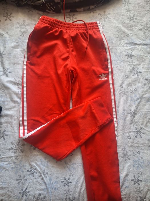 compleu adidas rosu