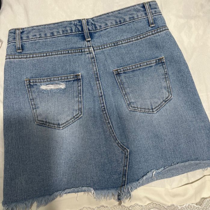 Дънкова пола S-M размер