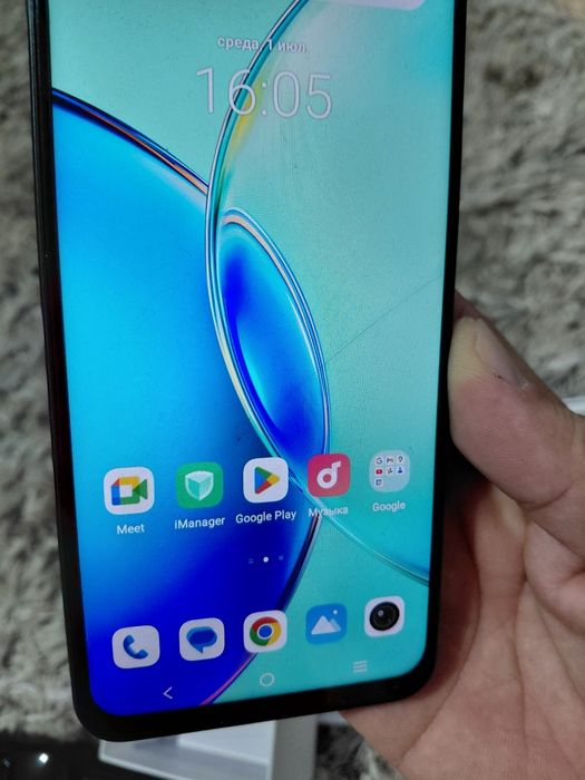 Продам смартфон Vivo Y17s