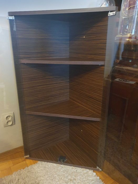 Vand dulap de colt cu usi de sticla