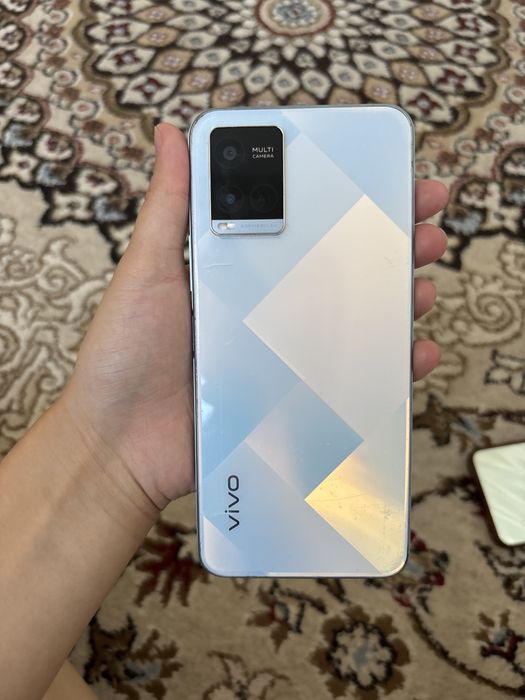 Vivo Y21 телефон