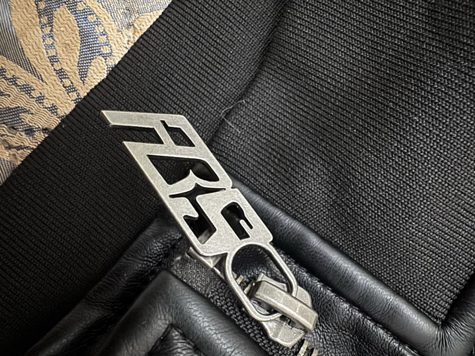 Бомбер FB sister,оригинал, размер xs-s