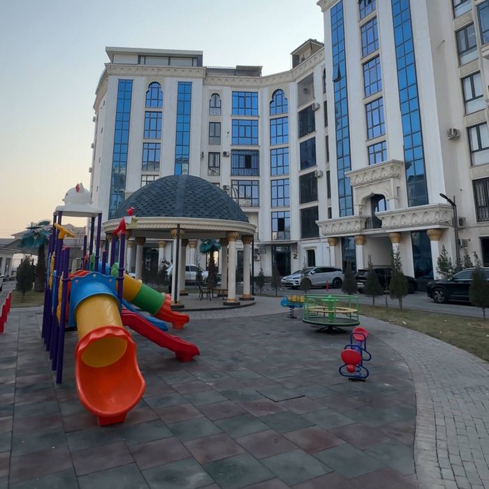 Huvaydo mahallasi AbuDhabi residens 5 hona 3 etaj 203kv yevro remont.